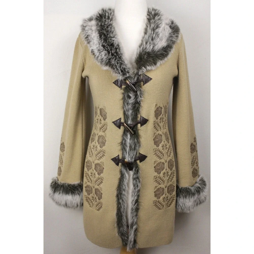 Bebe Faux Fur Trim Sweater Coat Toggle Cardigan Boho Y2K Beige Womens M‎ Fitted